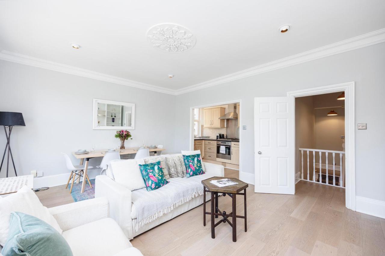 Welcomestay Colliers Wood Two Bed Apartment - Home Away From Home London Eksteriør billede