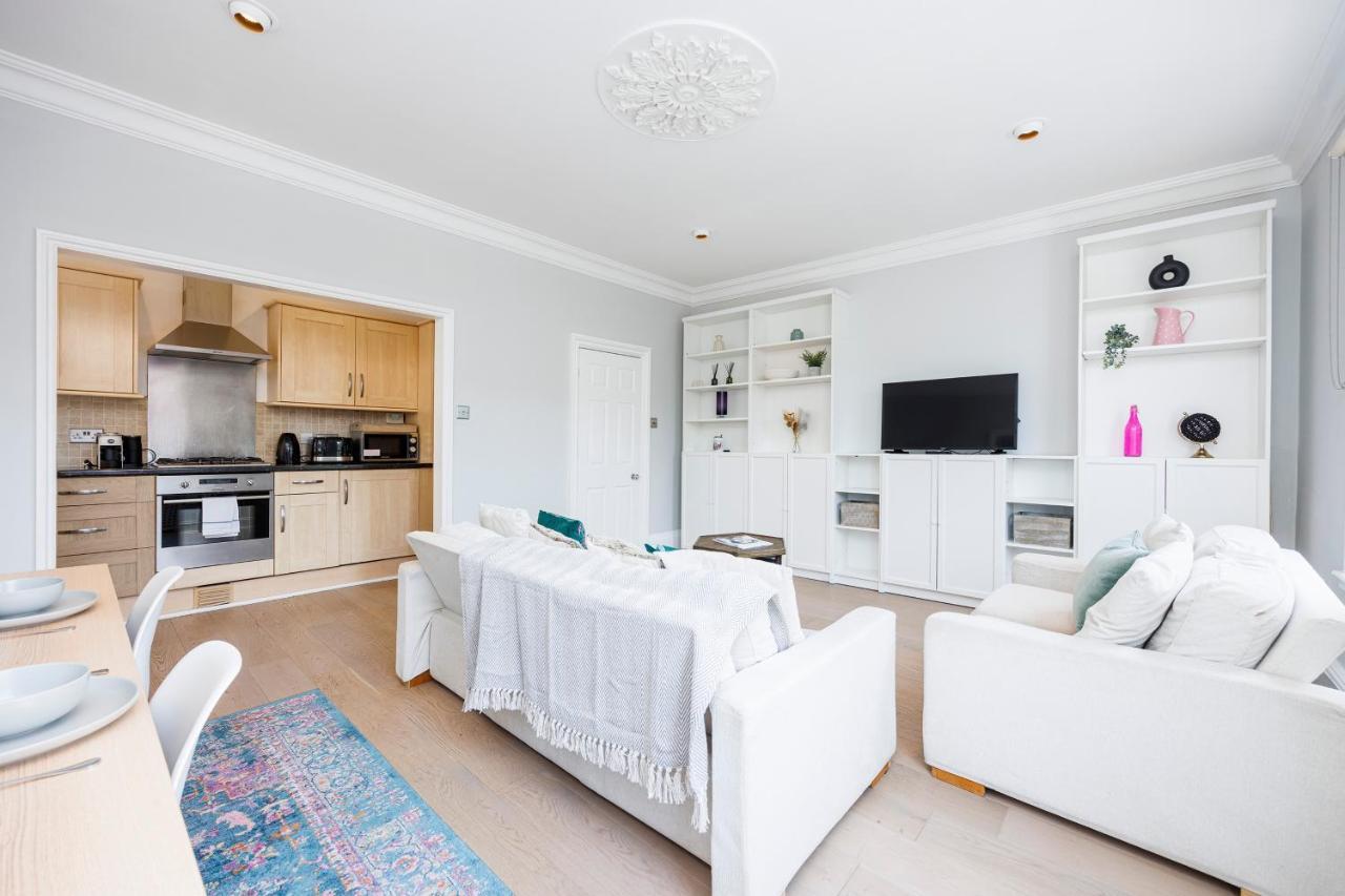 Welcomestay Colliers Wood Two Bed Apartment - Home Away From Home London Eksteriør billede