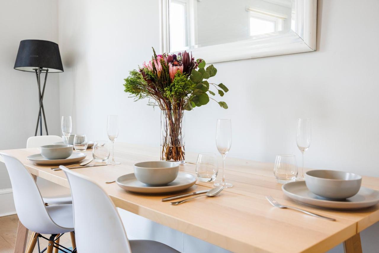 Welcomestay Colliers Wood Two Bed Apartment - Home Away From Home London Eksteriør billede